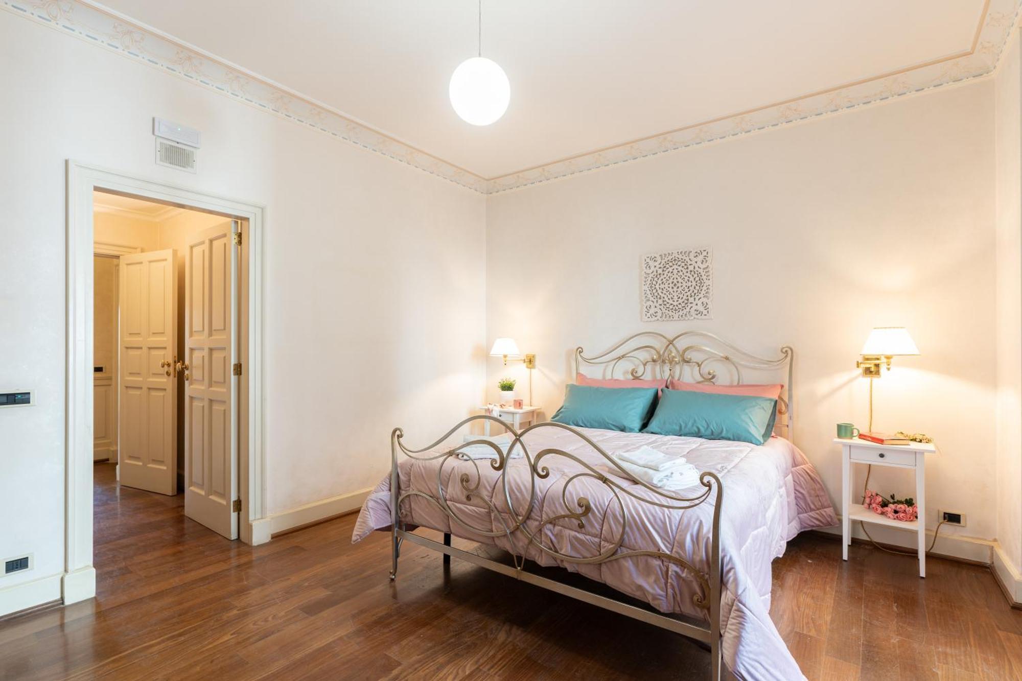 B&B Frida Suite Home Trani Exteriör bild